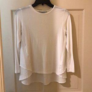 White knit shirt with tiered back